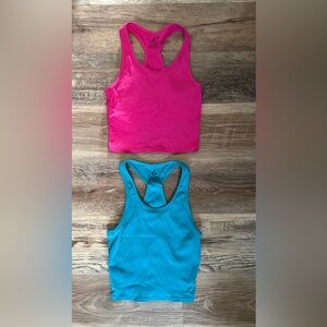 Set of 2 Jolyn Rochelle Cropped Tanks - size Medium
